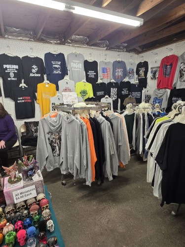 Busy Beehive Giftware & Apparel